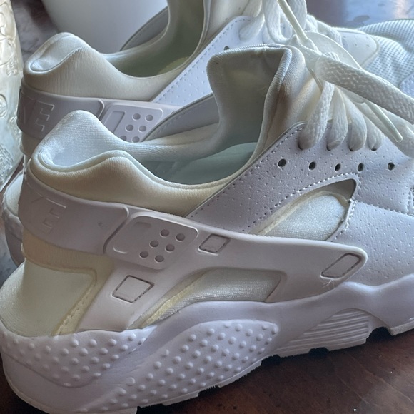 Nike Huarache white and cream worn once - Picture 8 of 9